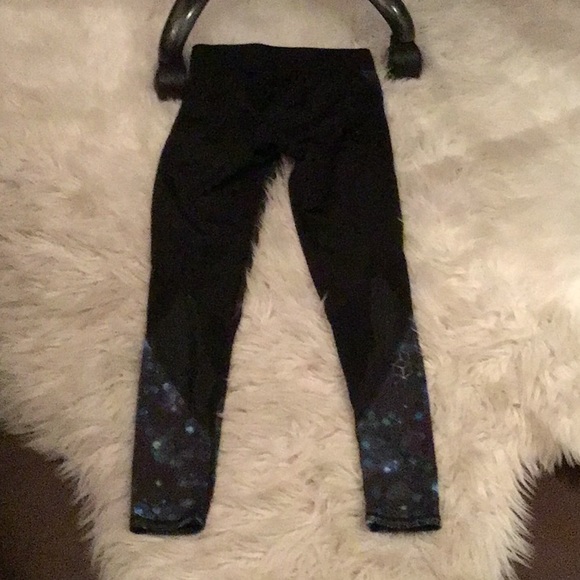 GALAXY turquoise and black active leggings with mesh!✨💫 - Picture 3 of 4